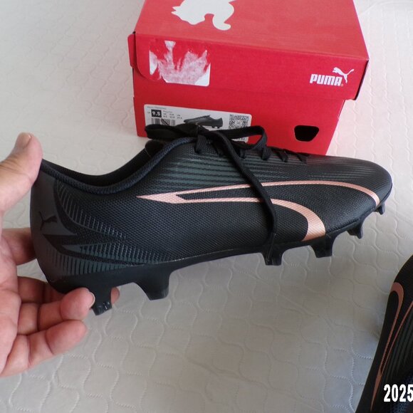 PUMA MEN'S BRAND NEW ULTRA PLAY FIRM GROUND FG BLACK AND ROSE SOCCER CLEATS - Picture 5 of 15